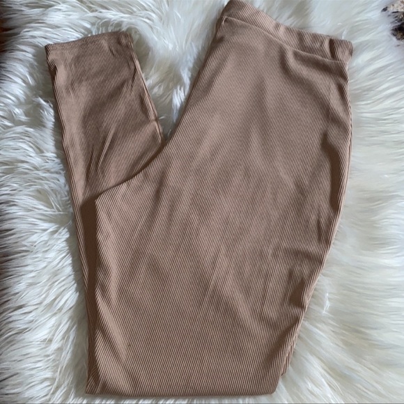 New! PrettyLittleThing Shape Ribbed High-waist Leggings - Picture 2 of 5